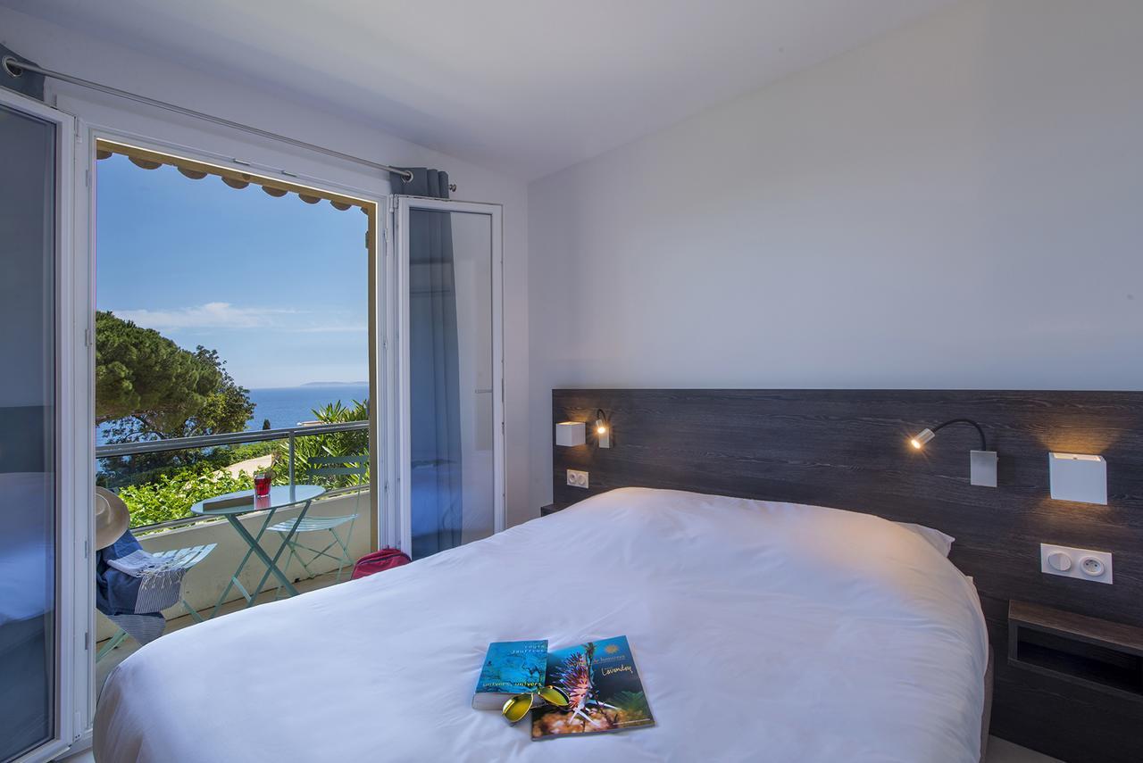 Hotel-Club Du Domaine D'Aiguebelle, Ussim Vacances ル・ラヴァンドゥー エクステリア 写真