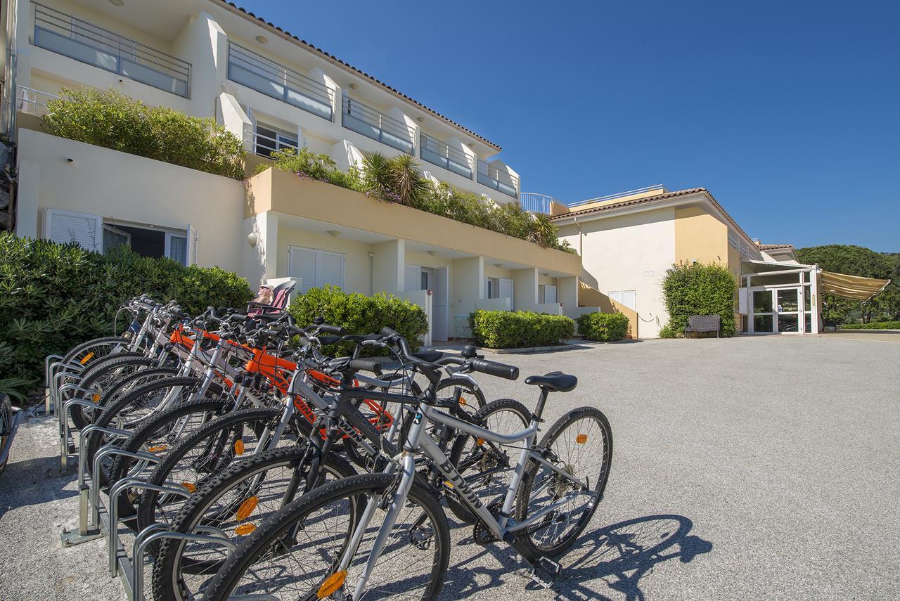 Hotel-Club Du Domaine D'Aiguebelle, Ussim Vacances ル・ラヴァンドゥー エクステリア 写真